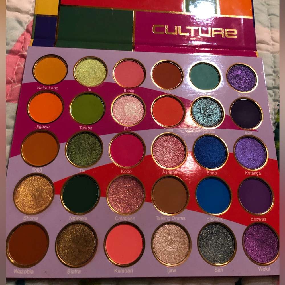 Eyeshadow Palette - 16 Vibrant Multi-Colors Collection